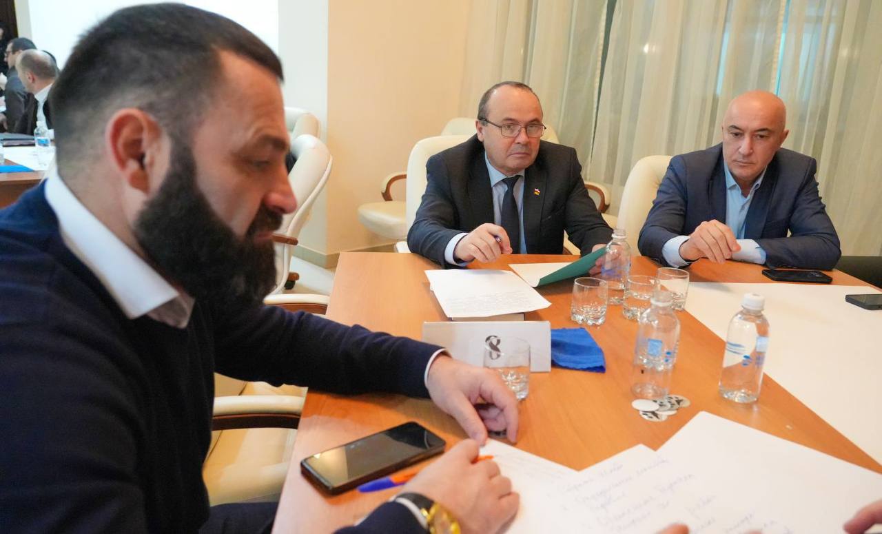 Продолжается серия семинаров для руководителей органов исполнительной власти в рамках проекта «Управленческие практики ОИВ» в Северной Осетии Продолжается серия семинаров для руководителей органов исполнительной власти в рамках проекта «Управленческие практики ОИВ» в Северной Осетии