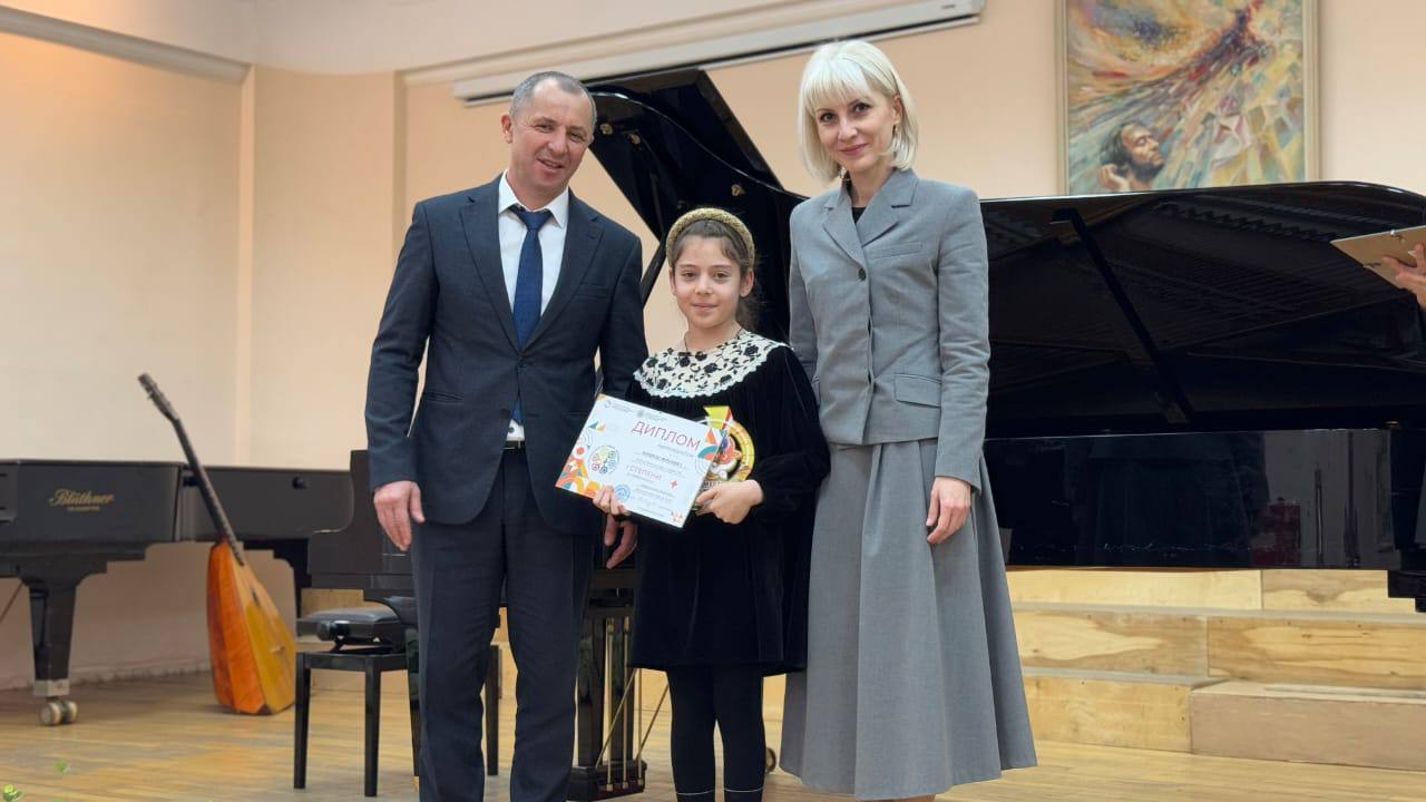 Во Владикавказе прошла церемония награждения победителей республиканского фестиваля «Молодость Осетии», проводимого в рамках реализации национального проекта «Молодёжь и дети» Во Владикавказе прошла церемония награждения победителей республиканского фестиваля «Молодость Осетии», проводимого в рамках реализации национального проекта «Молодёжь и дети»