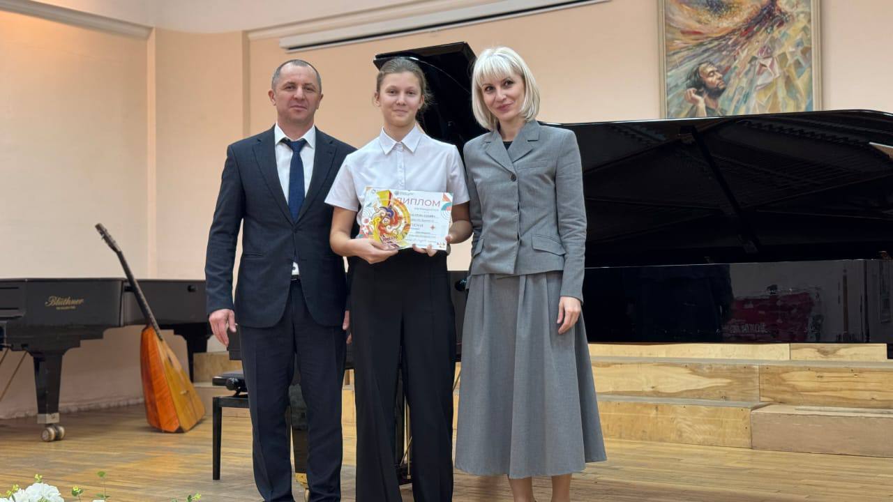 Во Владикавказе прошла церемония награждения победителей республиканского фестиваля «Молодость Осетии», проводимого в рамках реализации национального проекта «Молодёжь и дети» Во Владикавказе прошла церемония награждения победителей республиканского фестиваля «Молодость Осетии», проводимого в рамках реализации национального проекта «Молодёжь и дети»