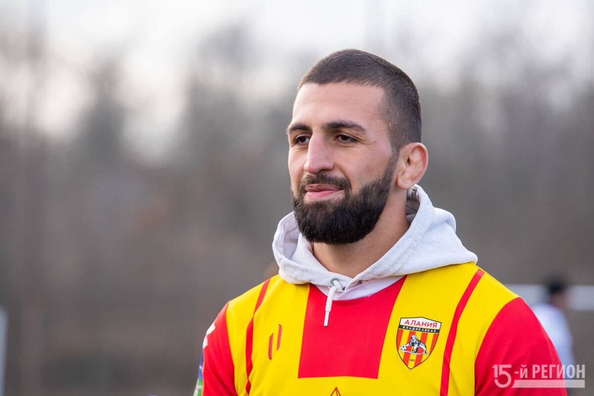 Российский боец смешанного стиля (MMA) Алан Саламов планирует провести два боя в начале 2026 года