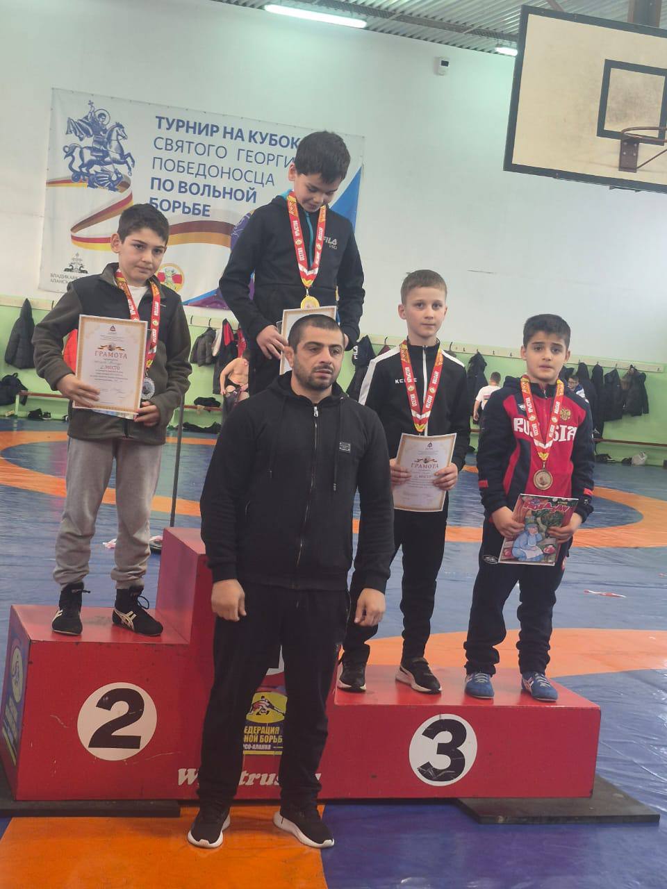 II открытый турнир по вольной борьбе «Кубок Святого Георгия Победоносца» среди юношей 2015-2016 г.р. 9-10 декабря. Владикавказ II открытый турнир по вольной борьбе «Кубок Святого Георгия Победоносца» среди юношей 2015-2016 г.р. 9-10 декабря. Владикавказ