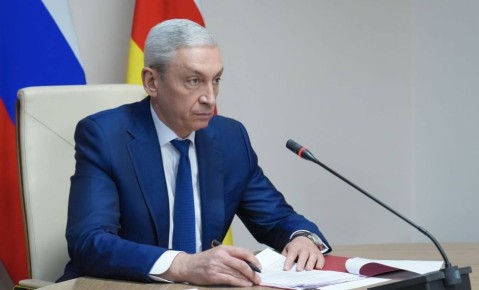 Вопросы текущей ситуации на рынке труда обсудили на заседании межведомственной комиссии по противодействию нелегальной занятости, которое прошло под руководством Председателя Правительства РСО – Алания Бориса Джанаева