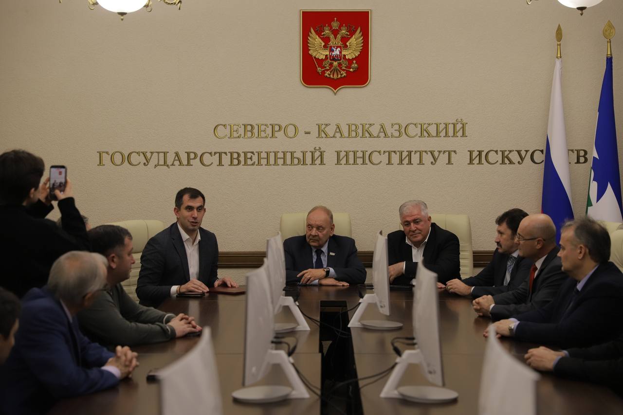 С рабочим визитом посетил Кабардино-Балкарскую Республику С рабочим визитом посетил Кабардино-Балкарскую Республику