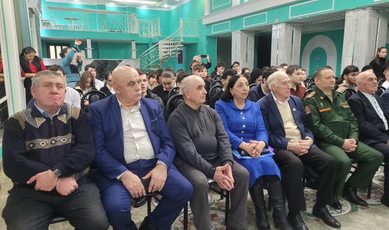 В Северной Осетии ветераны ОВД и общественники Правобережного района приняли участие в мероприятии, посвященном защитникам Родины В Северной Осетии ветераны ОВД и общественники Правобережного района приняли участие в мероприятии, посвященном защитникам Родины