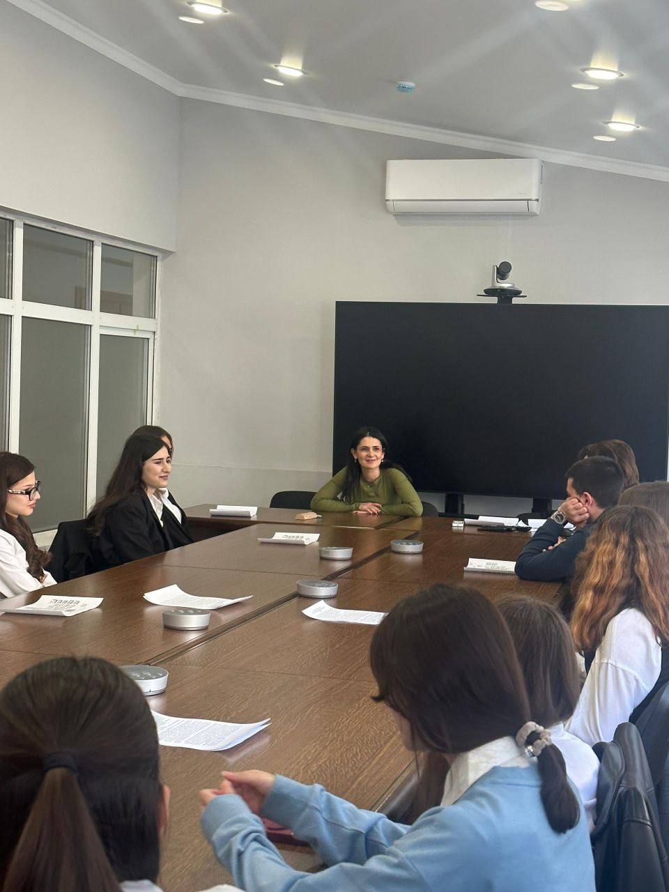В администрации Владикавказа прошли образовательные семинары для студентов В администрации Владикавказа прошли образовательные семинары для студентов