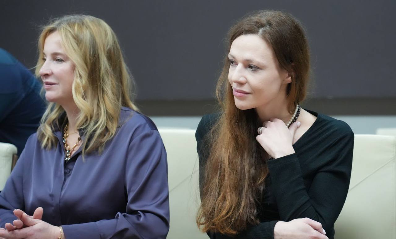 Глава РСО – Алания Сергей Меняйло провел встречу с представителями иностранных средств массовой информации, прибывшими в республику в рамках пресс-тура Глава РСО – Алания Сергей Меняйло провел встречу с представителями иностранных средств массовой информации, прибывшими в республику в рамках пресс-тура