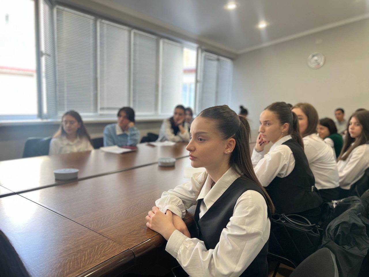 В администрации Владикавказа прошли образовательные семинары для студентов В администрации Владикавказа прошли образовательные семинары для студентов