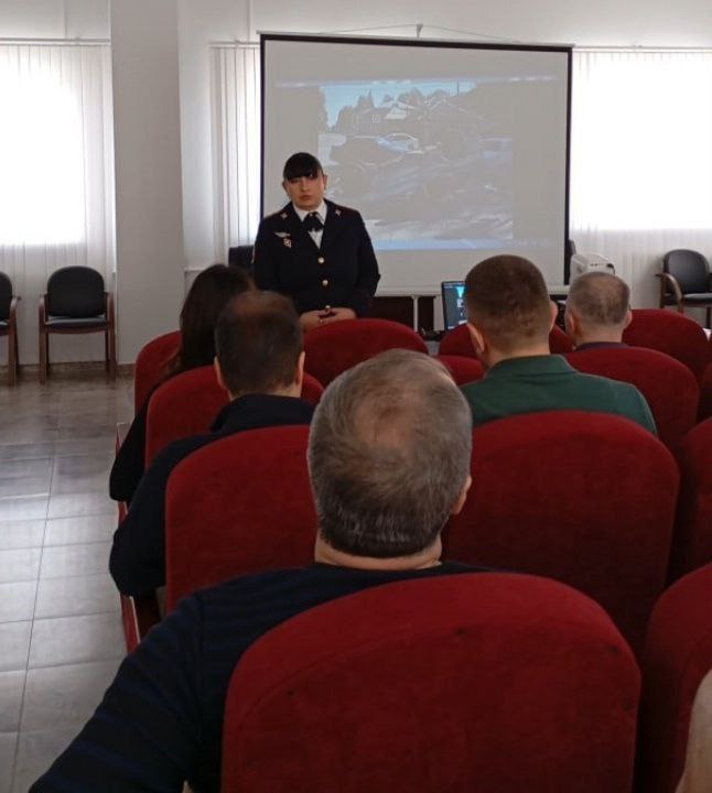 В следственном комитете МВД по РСО - Алания представитель Госавтоинспекции УМВД России по г. Владикавказ приняла участие в совещании по вопросам соблюдения дорожно-транспортной дисциплины