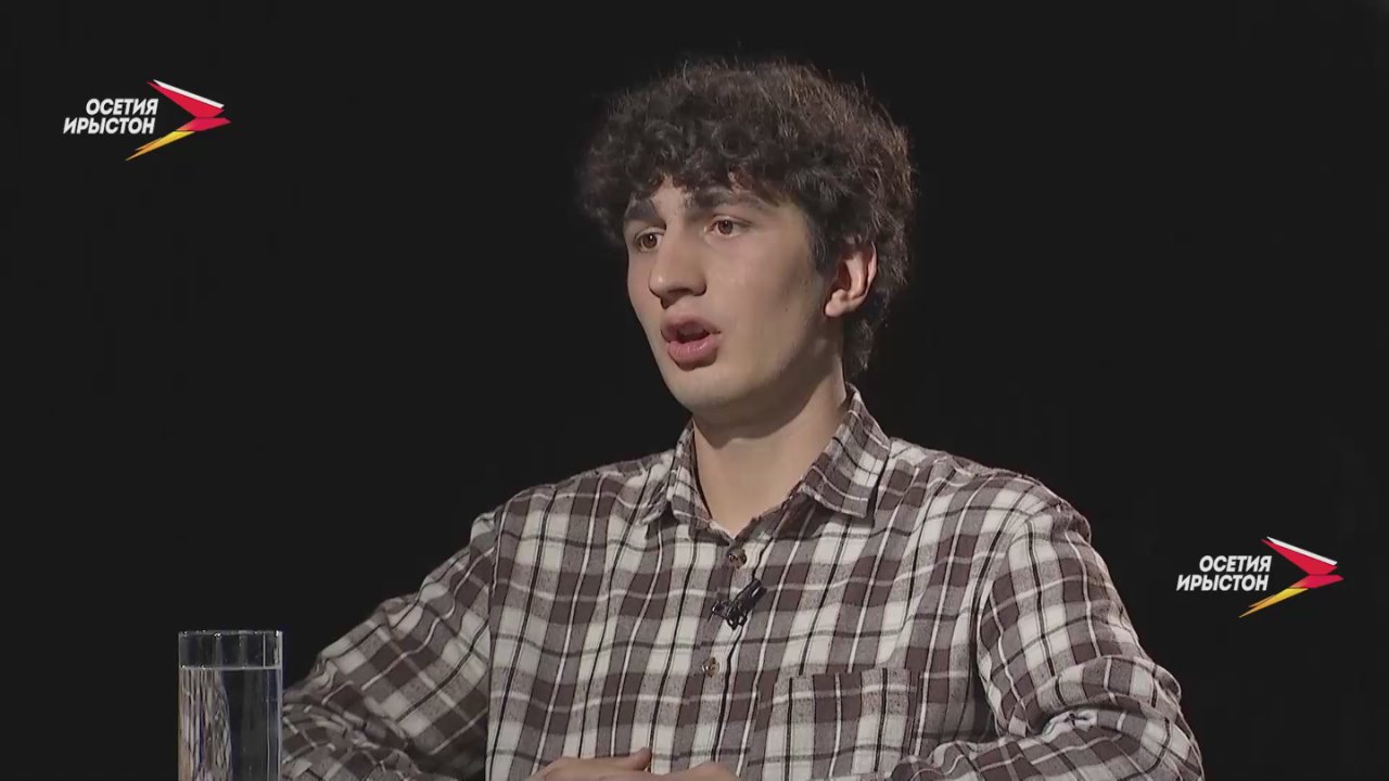 В XIII веке и русские княжества, и государства аланов оказались в зависимом положении от Золотой орды