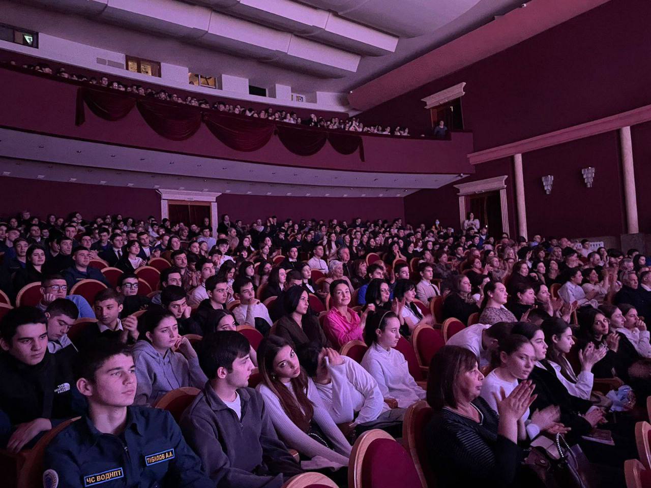 Почти 140 тысяч билетов приобрела молодёжь Северной Осетии по «Пушкинской карте» с начала года Почти 140 тысяч билетов приобрела молодёжь Северной Осетии по «Пушкинской карте» с начала года