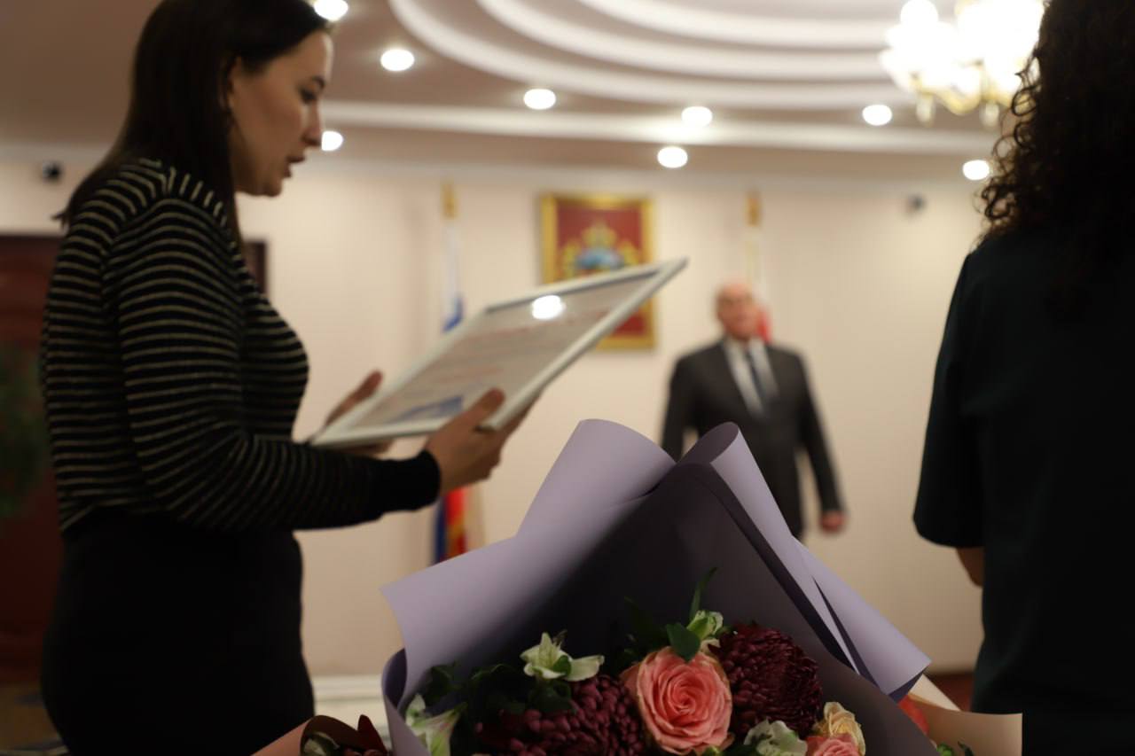 Вячеслав Мильдзихов встретился с участниками проекта «Двор культуры» Вячеслав Мильдзихов встретился с участниками проекта «Двор культуры»