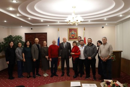 Вячеслав Мильдзихов встретился с участниками проекта «Двор культуры»