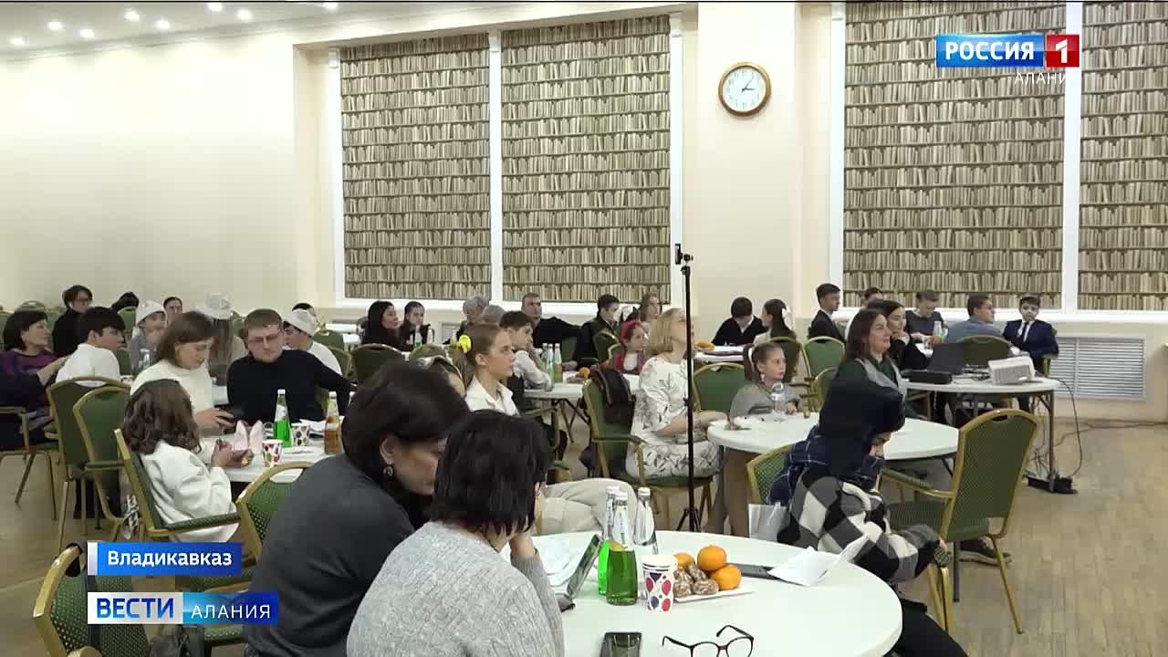 "Новогодние семейные чтения" провели в национальной научной библиотеке