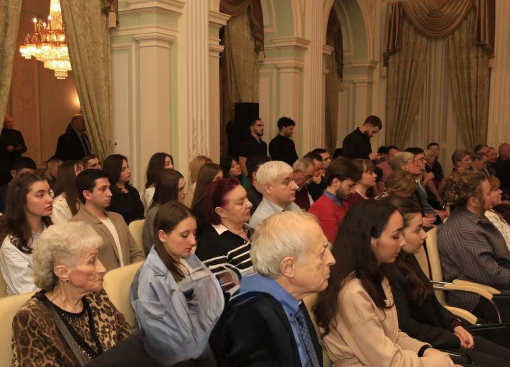 Сергей Меняйло: Сегодня же принял участие в торжественном вечере, посвящённом 125-летию выдающегося учёного в области языкознания, языковеда-ираниста, краеведа, этимолога и педагога Василия Ивановича Абаева Сергей Меняйло: Сегодня же принял участие в торжественном вечере, посвящённом 125-летию выдающегося учёного в области языкознания, языковеда-ираниста, краеведа, этимолога и педагога Василия Ивановича Абаева