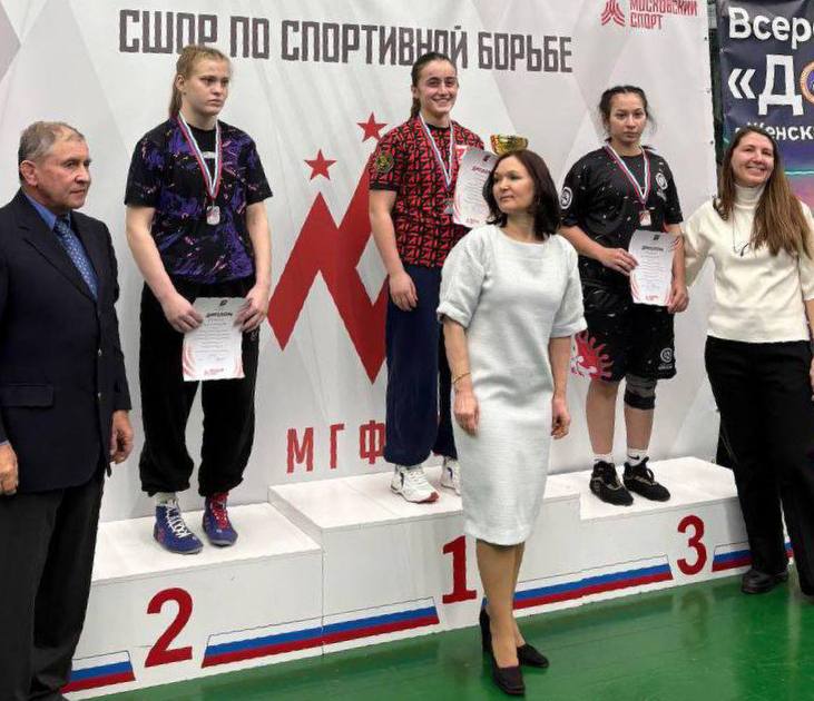 Всероссийские соревнования по женской борьбе на призы заслуженного мастера спорта России Елены Егошиной прошли в Москве Всероссийские соревнования по женской борьбе на призы заслуженного мастера спорта России Елены Егошиной прошли в Москве