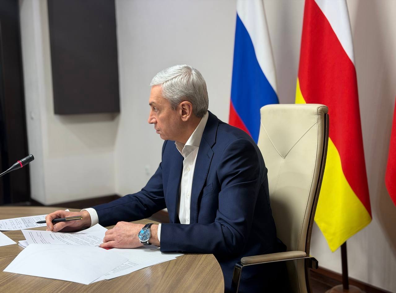 Председатель Правительства РСО – Алания Борис Джанаев провел совещания по вопросам инвестиционной деятельности в РСО – Алания Председатель Правительства РСО – Алания Борис Джанаев провел совещания по вопросам инвестиционной деятельности в РСО – Алания