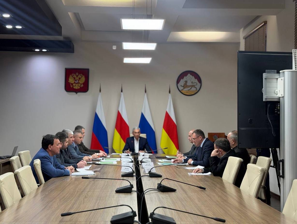 Председатель Правительства РСО – Алания Борис Джанаев провел совещания по вопросам инвестиционной деятельности в РСО – Алания