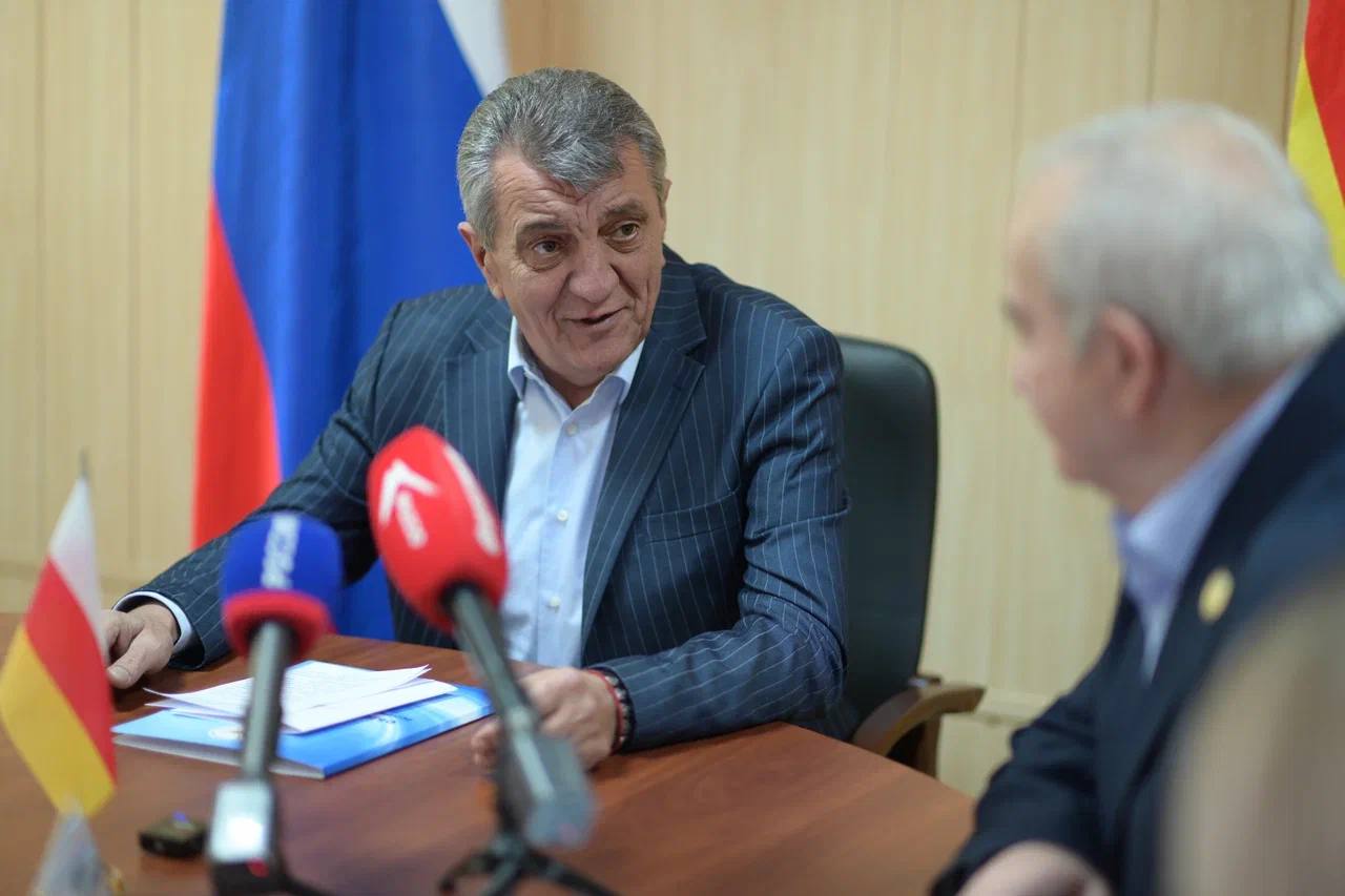 Сергей Меняйло: Поздравил обновлённый состав Общественной палаты Северной Осетии с началом работы восьмого созыва