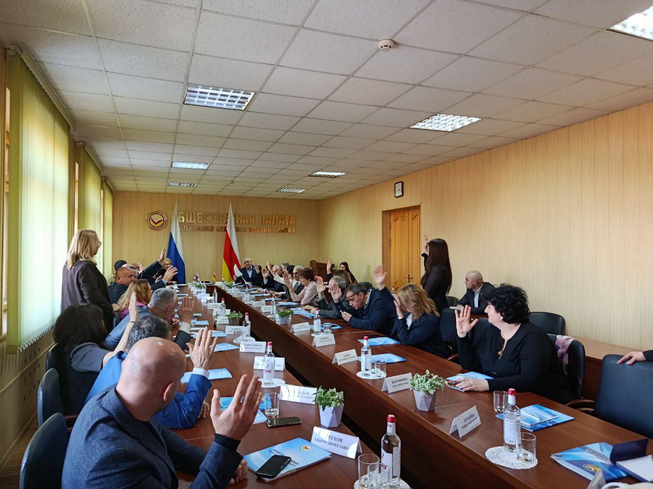Сегодня в нашей республике состоялось событие, значимое для всего гражданского общества: первое пленарное заседание Общественной палаты восьмого созыва в обновлённом составе Сегодня в нашей республике состоялось событие, значимое для всего гражданского общества: первое пленарное заседание Общественной палаты восьмого созыва в обновлённом составе