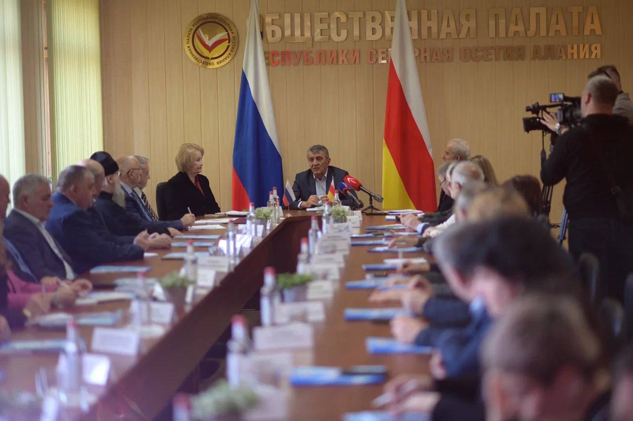 Сергей Меняйло: Поздравил обновлённый состав Общественной палаты Северной Осетии с началом работы восьмого созыва Сергей Меняйло: Поздравил обновлённый состав Общественной палаты Северной Осетии с началом работы восьмого созыва