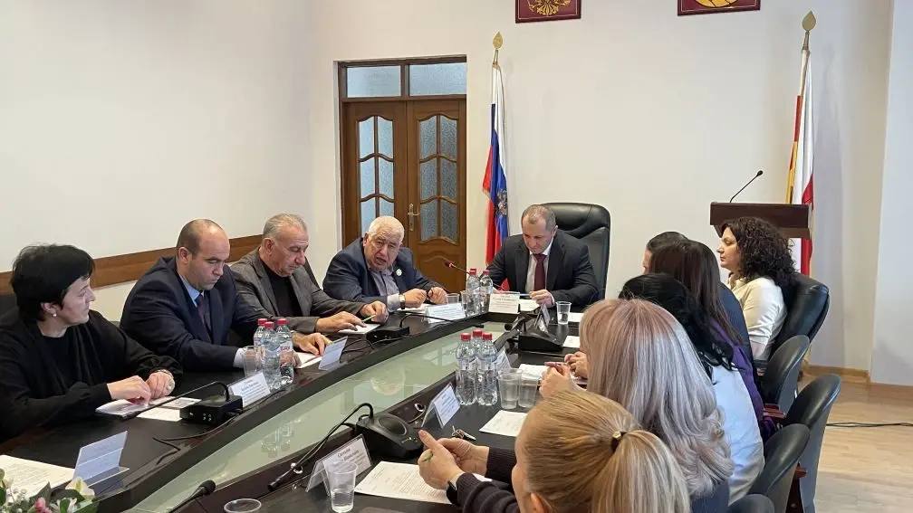 Во Владикавказе состоялась коллегия Комитета Республики Северная Осетия – Алания по делам молодежи об итогах деятельности за 2025 год и задачах на 2026 год под председательством Джусоева Руслана Славиковича, на которой... Во Владикавказе состоялась коллегия Комитета Республики Северная Осетия – Алания по делам молодежи об итогах деятельности за 2025 год и задачах на 2026 год под председательством Джусоева Руслана Славиковича, на которой...