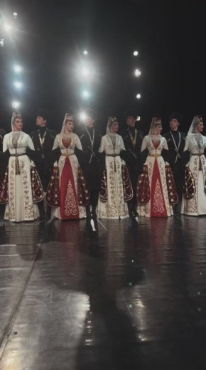 «М Ирыстон»: два ансамбля объединились на сцене Юго-Осетинского государственного драматического театра