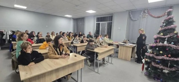 Сотрудники Госавтоинспекции Моздокского района провели родительское собрание с учениками в МБОУ СОШ ст. Луковская