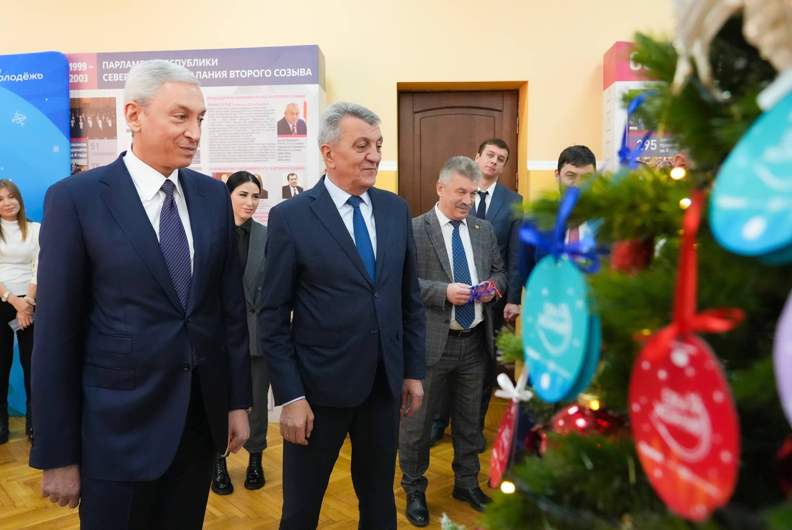 Глава РСО – Алания Сергей Меняйло дал старт ежегодной Всероссийской акции «Елка желаний» Глава РСО – Алания Сергей Меняйло дал старт ежегодной Всероссийской акции «Елка желаний»