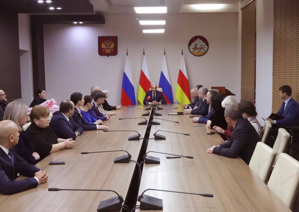 ������������ ������������� ��� � ������ ����� ������� ������ ������������� ������������ ������������� ���������� ��, ������������ ���������������� �������� �� ���������� � ���������� ������������ 80-� ��������� ������ �...