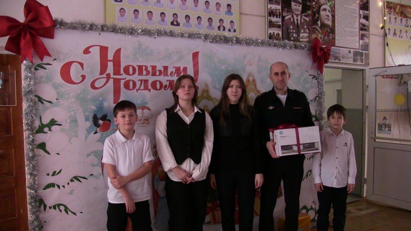 В Северной Осетии полицейские Моздокского района совместно с Общественным советом при ОМВД присоединились к Всероссийской акции МВД России «Полицейский Дед Мороз» В Северной Осетии полицейские Моздокского района совместно с Общественным советом при ОМВД присоединились к Всероссийской акции МВД России «Полицейский Дед Мороз»