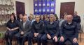 Школьники и ребята из «Движения первых» поздравили личный состав УМВД Владикавказа с наступающим Новым годом