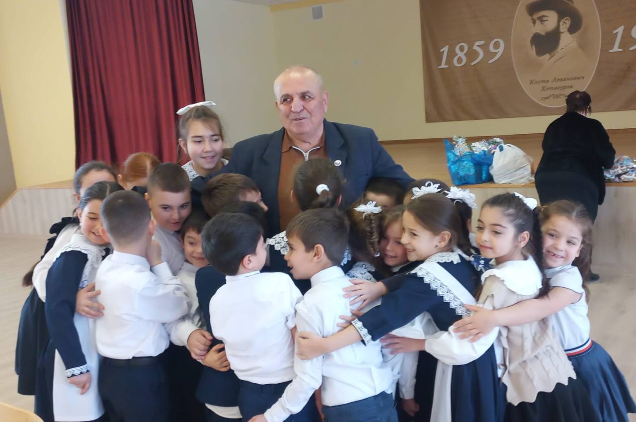 Вдохновляющий путь Льва Лалиева: сила духа, живущая по законам добра Вдохновляющий путь Льва Лалиева: сила духа, живущая по законам добра