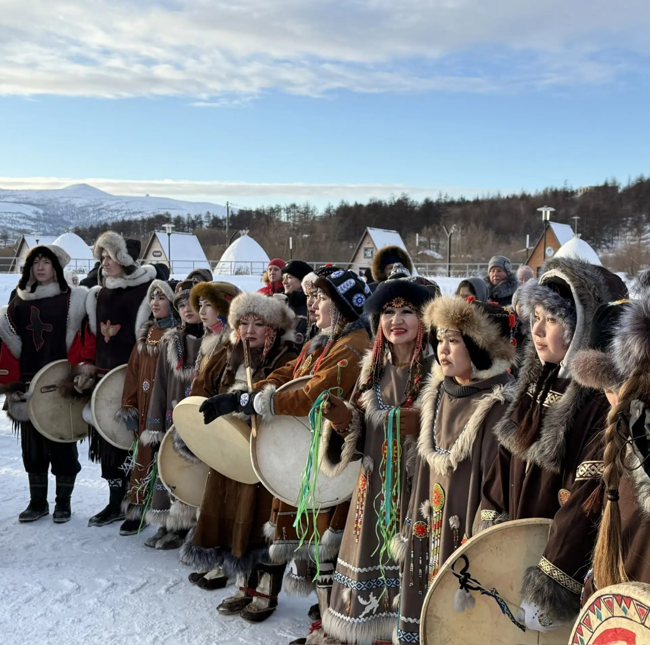 Ирина Волк: Друзья! Сегодня в моей новой рубрике "История с географией" расскажу о традиции празднования корякского нового года Туйгивин, который в дни зимнего солнцестояния встречают на Колыме Ирина Волк: Друзья! Сегодня в моей новой рубрике "История с географией" расскажу о традиции празднования корякского нового года Туйгивин, который в дни зимнего солнцестояния встречают на Колыме