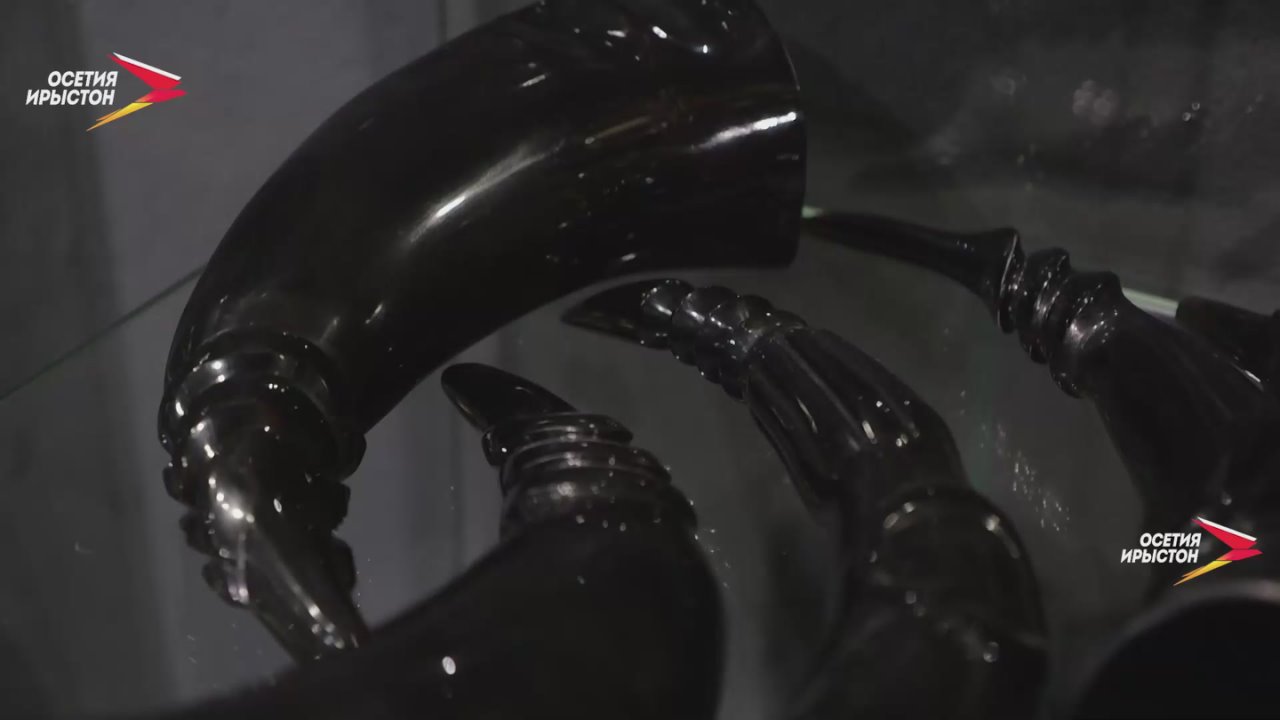 Несколько лет назад болезнь изменила жизнь Алана Засеева — он оказался прикован к инвалидному креслу