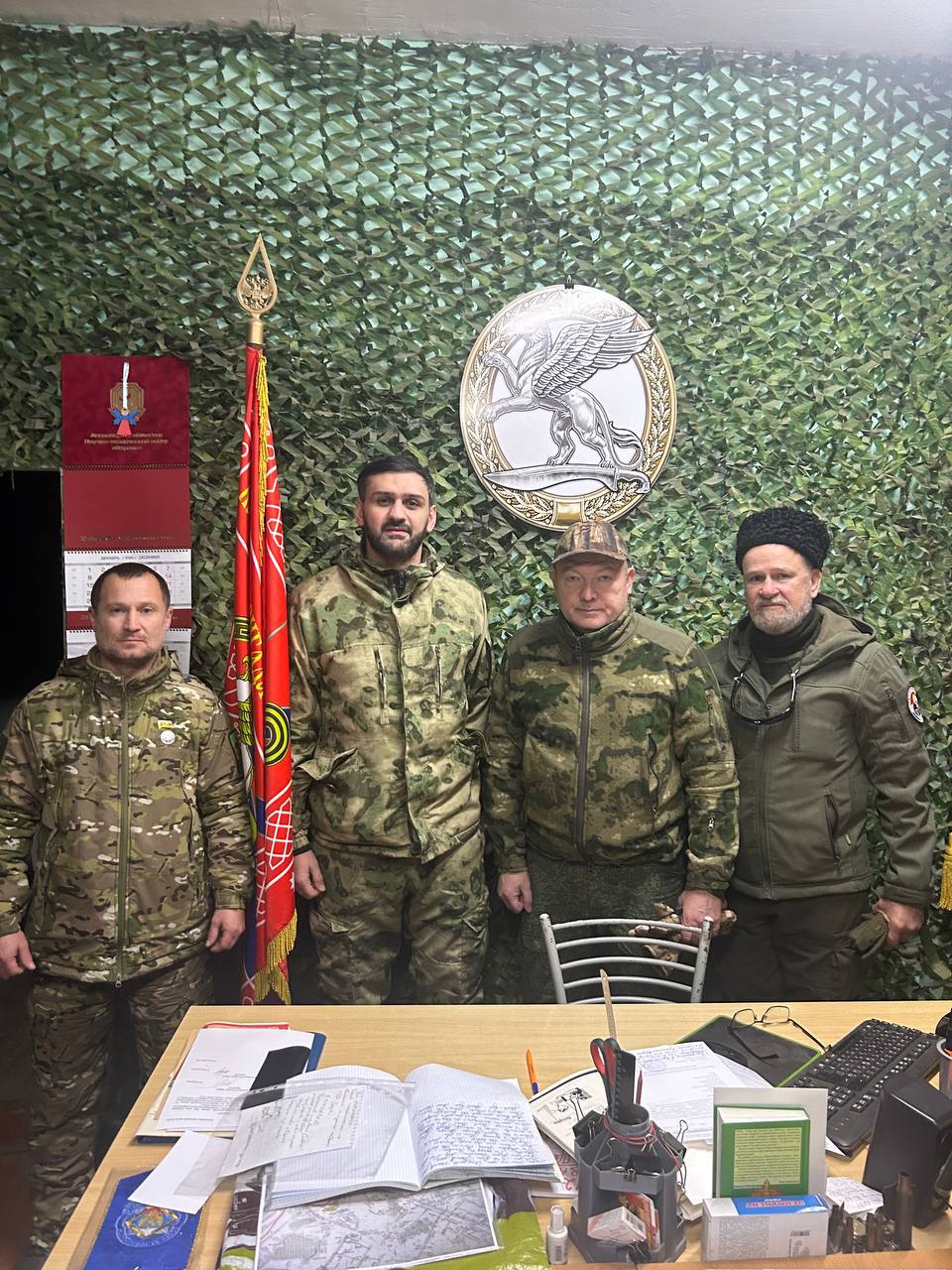 Директор спортивной школы единоборств Тимур Айляров и его заместитель Руслан Кокоев совместно с Северо-Осетинским региональным отделением «Союза казаков-воинов России и зарубежья» передали бойцам батальона «СКИФ» в ЛНР...