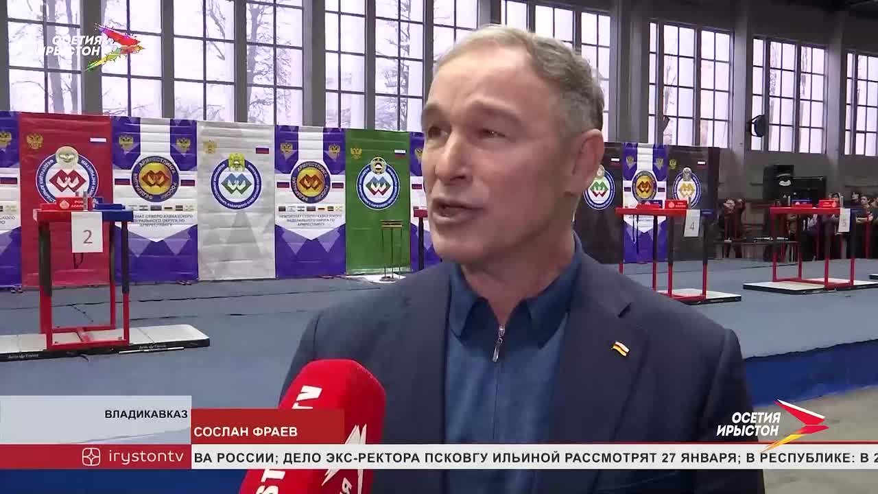 В манеже стартовал чемпионат и первенство СКФО по армреслингу