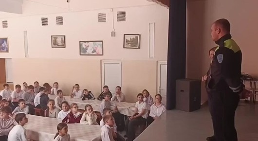 Сотрудники Госавтоинспекции Моздокского района посетили МБОУ СОШ с. Троицкое Моздокского района