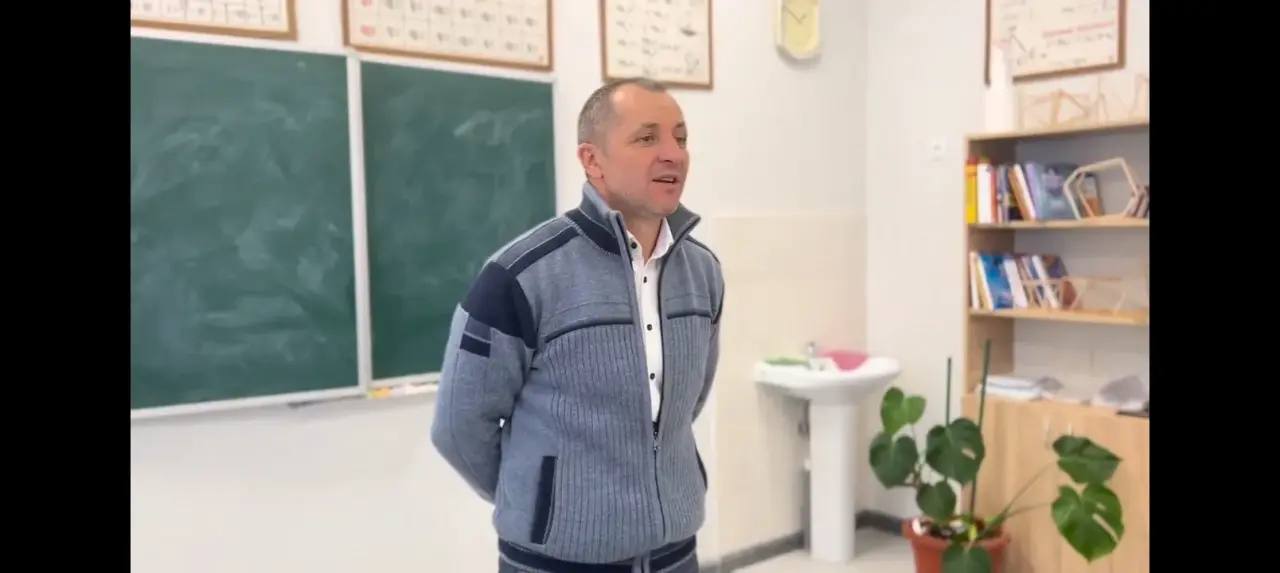 В рамках реализации национального проекта «Молодёжь и дети» состоялась важная встреча учащихся 9 «В» класса МБОУ СОШ №2 г. Алагир с председателем Комитета по делам молодежи республики Русланом Джусоевым