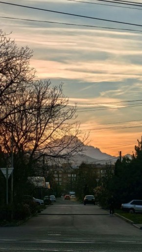 и хорошего настроения!. Сегодня четверг, на календаре