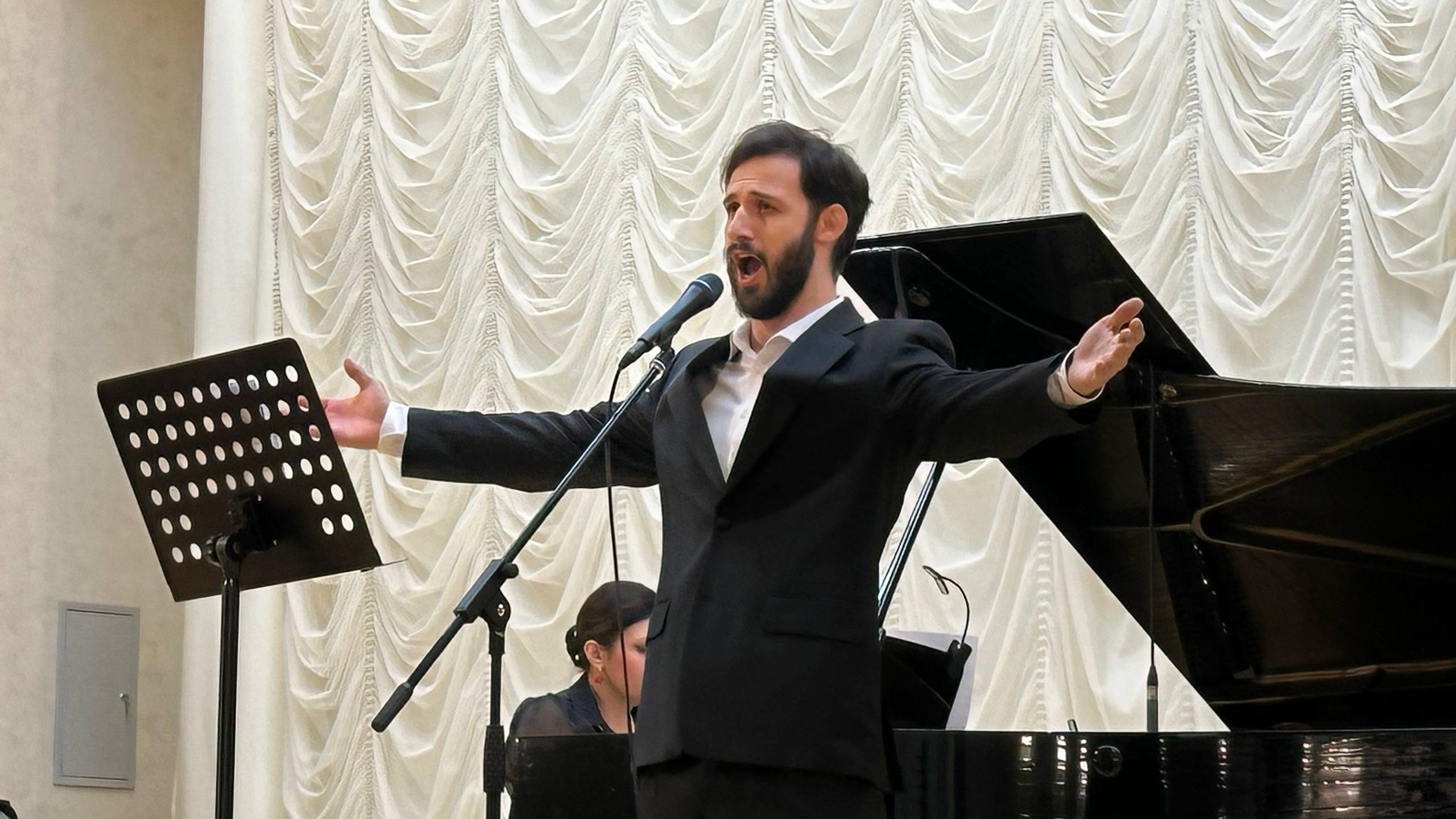 Вечер памяти композитора Арно Бабаджаняна прошёл в Северной Осетии Вечер памяти композитора Арно Бабаджаняна прошёл в Северной Осетии