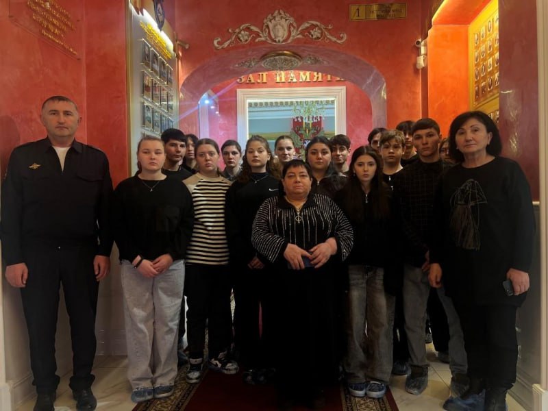 Учащиеся Михайловского спецучилища с участием представителей Общественного совета присоединились к акции «Студенческий десант» и ознакомились с экспонатами Музея истории ОВД Северной Осетии Учащиеся Михайловского спецучилища с участием представителей Общественного совета присоединились к акции «Студенческий десант» и ознакомились с экспонатами Музея истории ОВД Северной Осетии