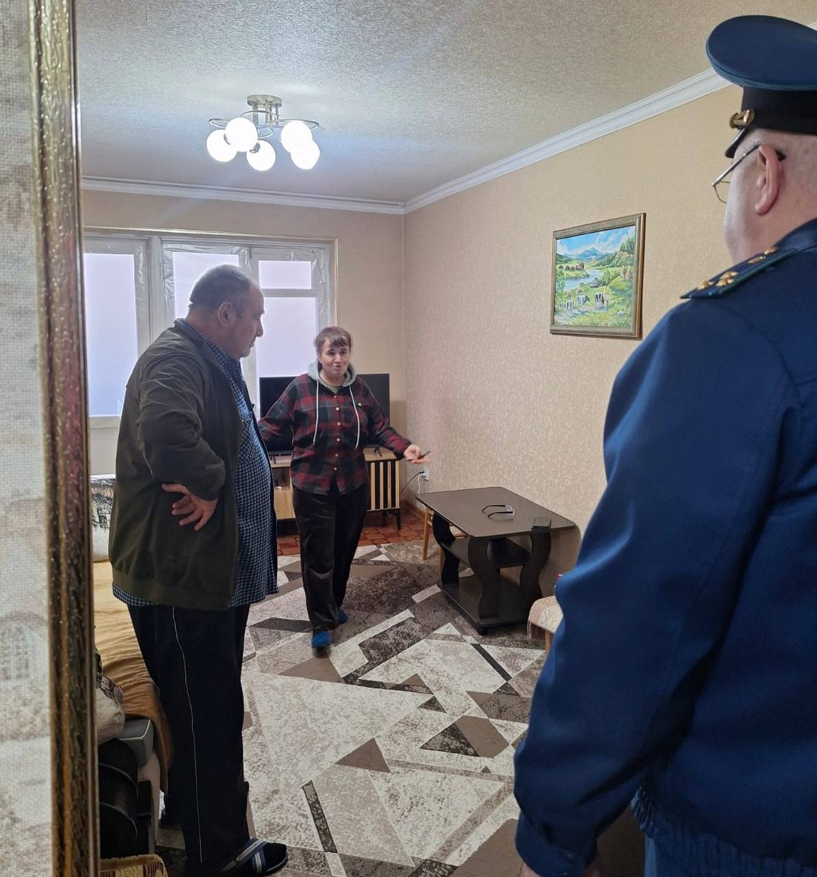 Прокуратура Правобережного района республики осуществляет надзорное сопровождение ликвидации последствий падения обломков БПЛА и соблюдение прав жильцов пострадавшего многоквартирного дома в г. Беслан Прокуратура Правобережного района республики осуществляет надзорное сопровождение ликвидации последствий падения обломков БПЛА и соблюдение прав жильцов пострадавшего многоквартирного дома в г. Беслан