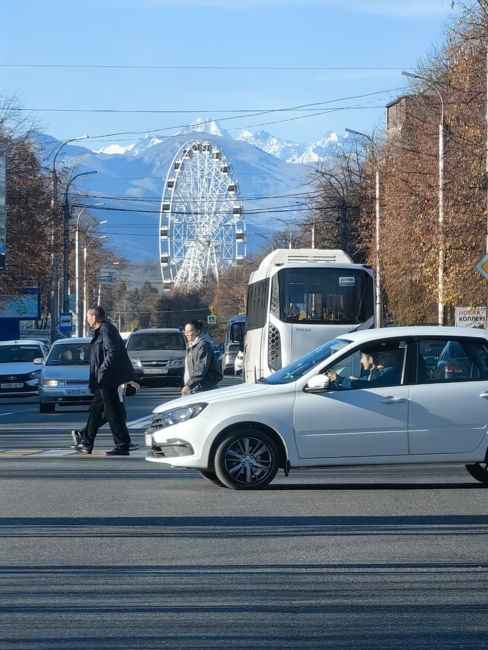 и хорошего настроения!. Сегодня воскресенье, на календаре