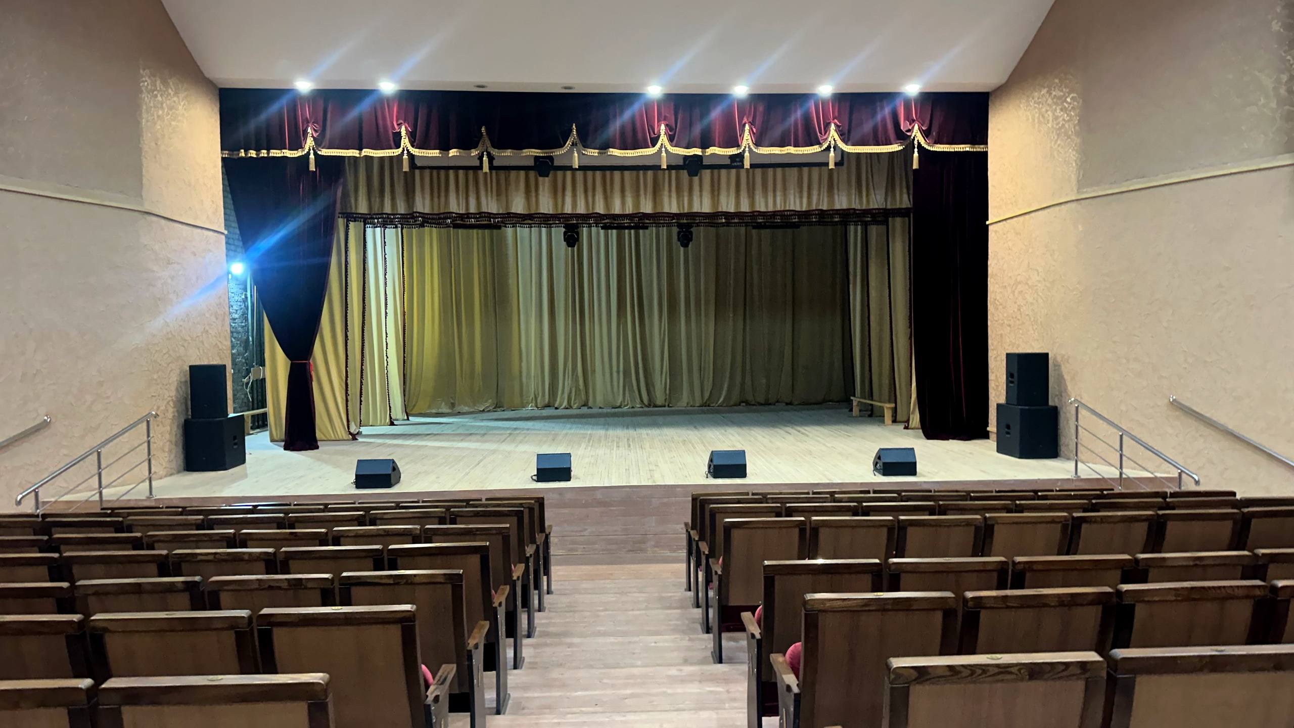 Министр культуры РСО-Алания провёл приём граждан в Ирафском районе Министр культуры РСО-Алания провёл приём граждан в Ирафском районе