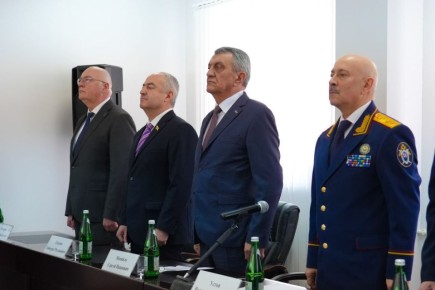 15 В следственном управлении состоялось торжественное собрание, посвященное юбилею ведомства