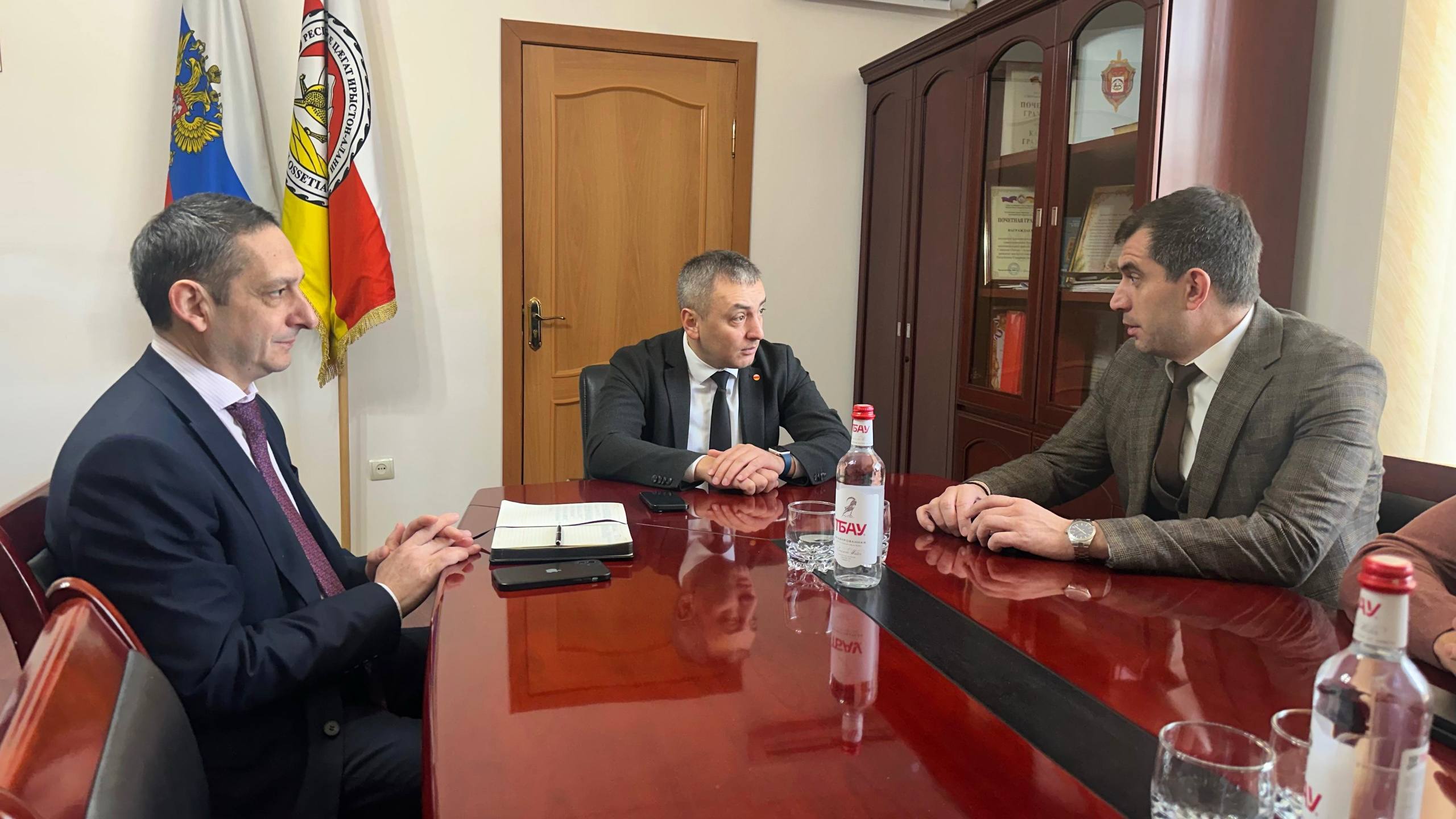 Министр культуры РСО-Алания провёл приём граждан в Ирафском районе Министр культуры РСО-Алания провёл приём граждан в Ирафском районе