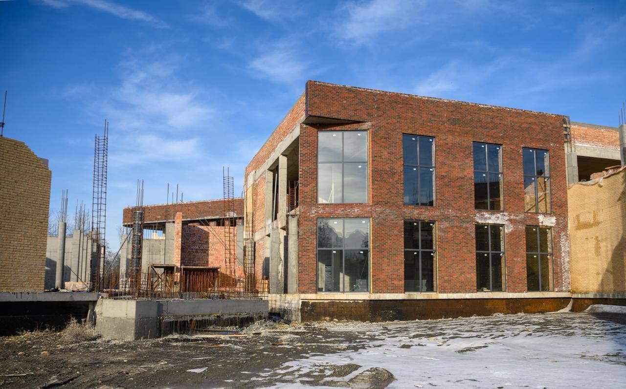 В Северной Осетии продолжается строительство дома-интерната для пожилых людей и инвалидов на 200 мест В Северной Осетии продолжается строительство дома-интерната для пожилых людей и инвалидов на 200 мест