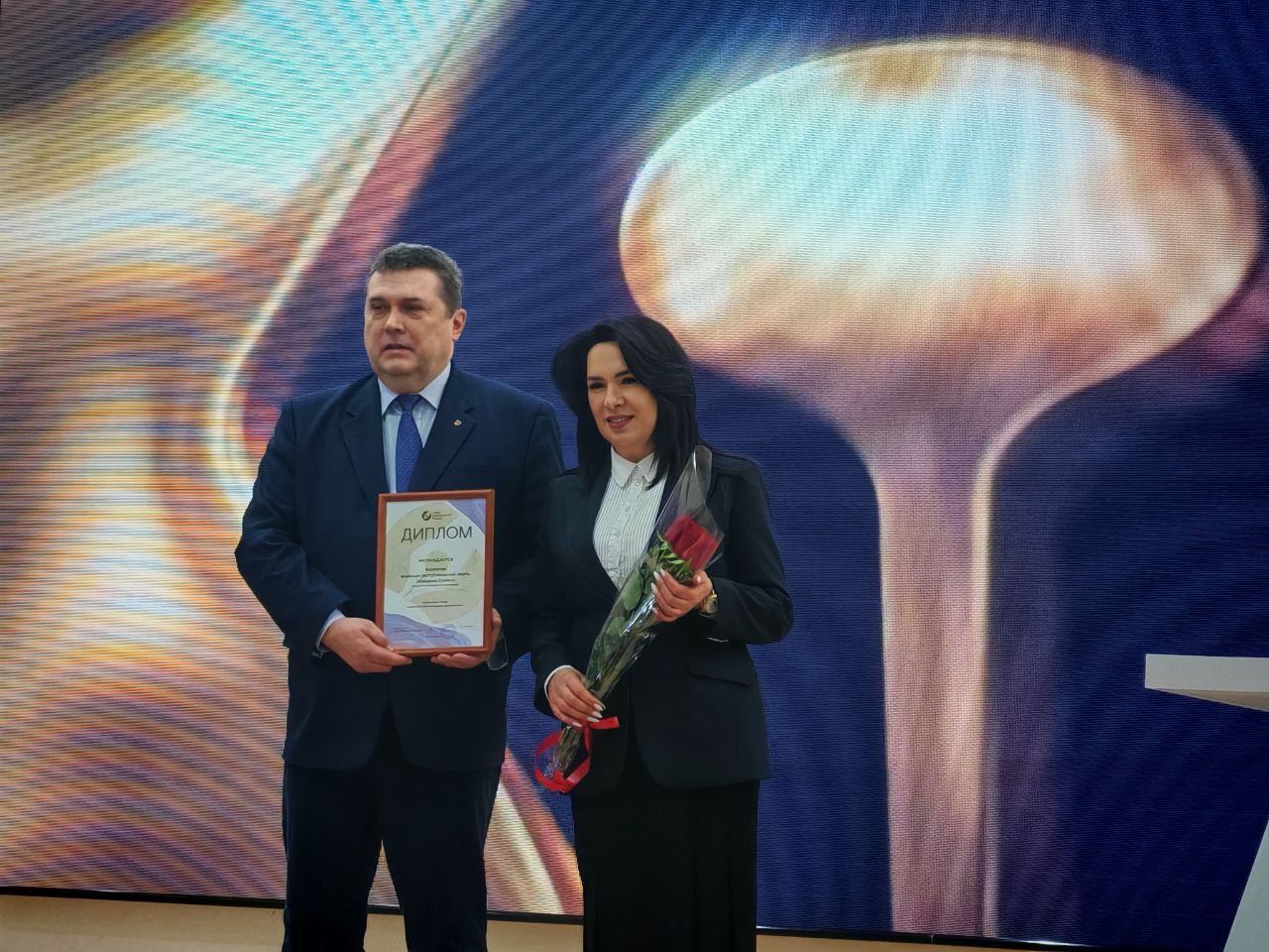 Десять представителей медиаотрасли Северной Осетии получили Почетные грамоты Союза журналистов России за высокий профессионализм и многолетний добросовестный труд Десять представителей медиаотрасли Северной Осетии получили Почетные грамоты Союза журналистов России за высокий профессионализм и многолетний добросовестный труд