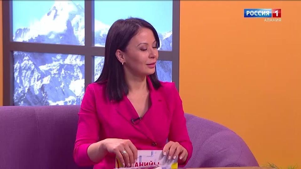 В новом выпуске нашей утренней программы говорили о новом поэтическом сборнике журналиста, писателя Алины Туаевой