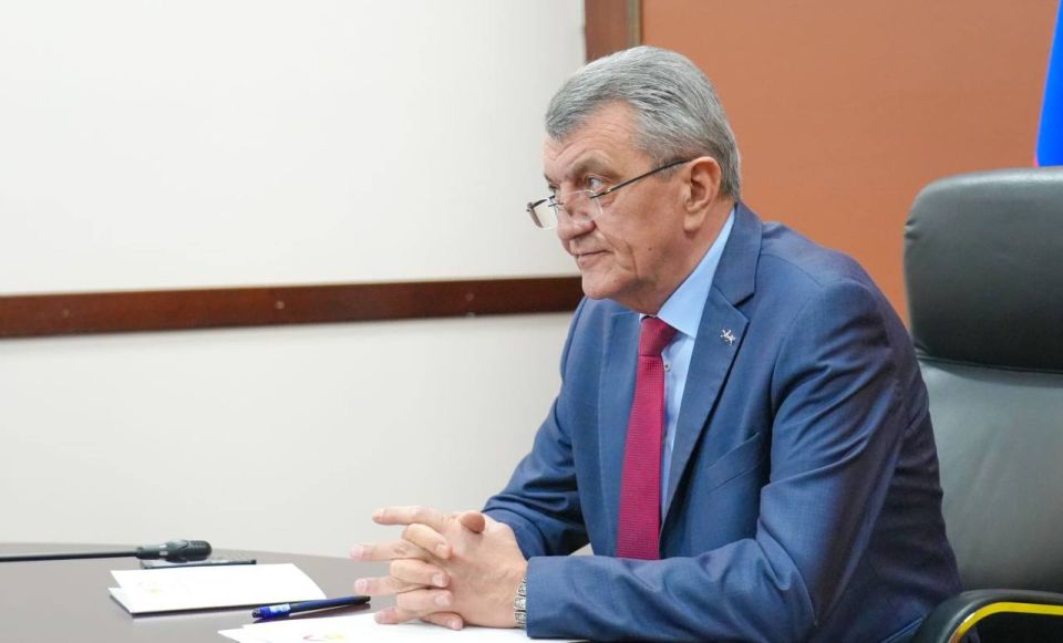 Глава РСО – Алания Сергей Меняйло в режиме видеоконференции принял участие в совещании, посвящённом обеспечению безопасности прохождения паводкоопасного периода и пожароопасного сезона 2026 года